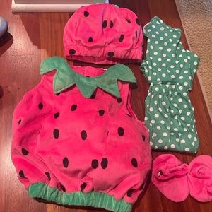 Baby strawberry costume 6-9 months